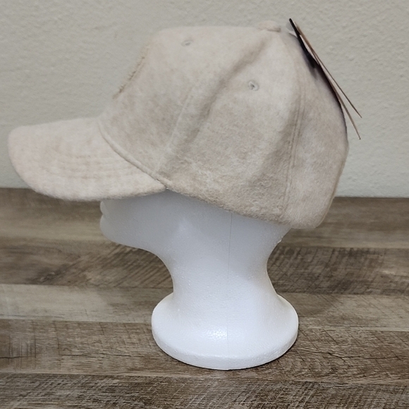 Steve Madden Cream Smiley Face Hat - Picture 5 of 6